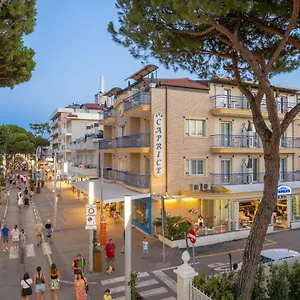 https://hotel-caprice-in-centro-a-riccione.emilia-romagnahotels.net